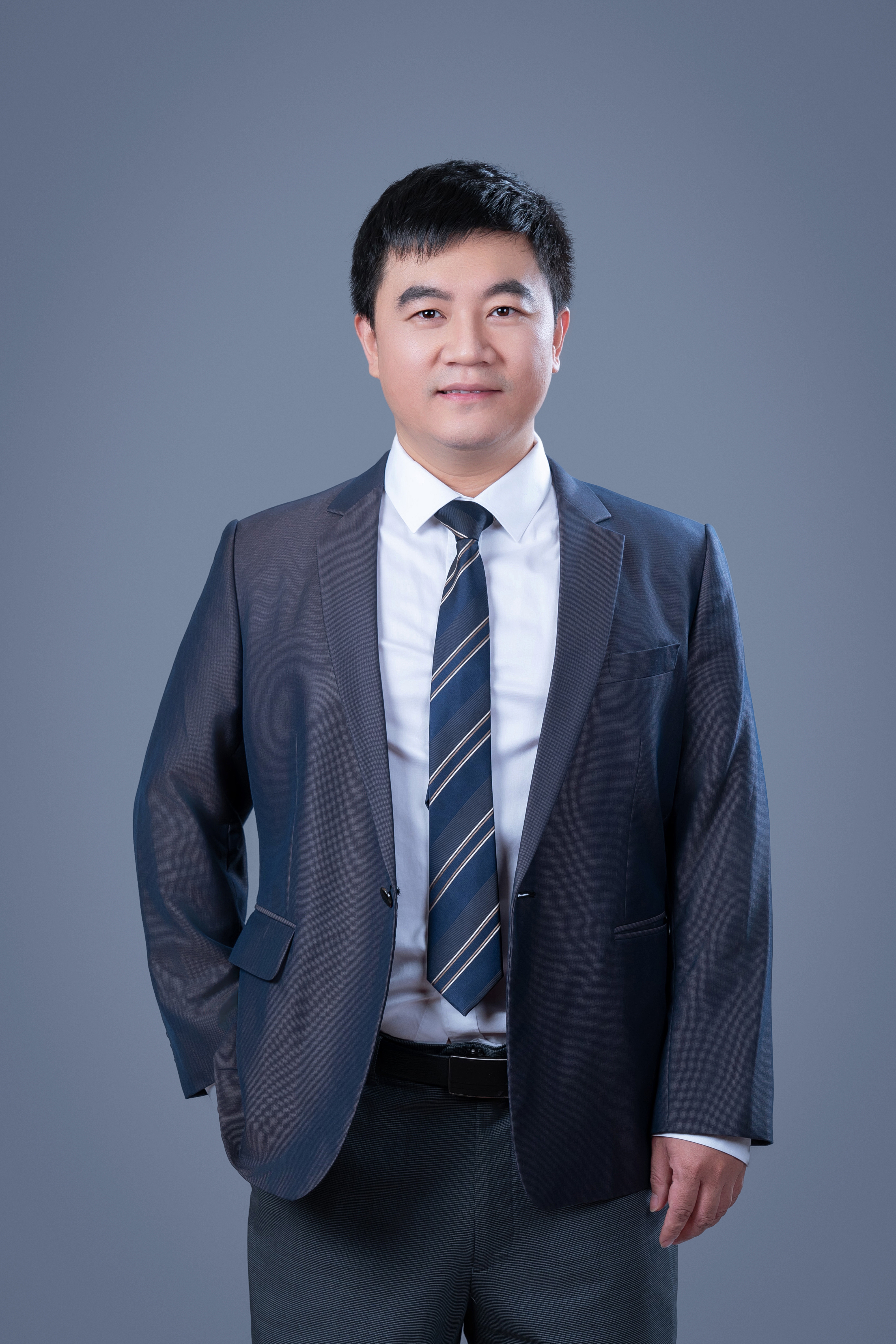 开云体验官网入口_开云(中国)创新论坛第一千九百三十一讲：Concentration inequalities and exponential  convergence for mean-field weakly interacting particle system and McKean-Vlasov equation