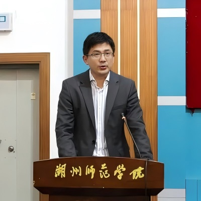 开云体验官网入口_开云(中国)创新论坛第一千八百九十二讲：机器学习与核物质状态方程